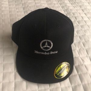 Mercedes-Benz hat